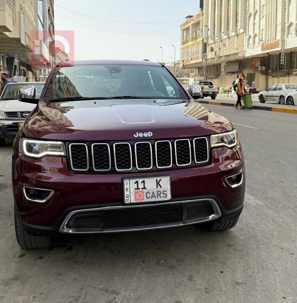 جیپ گراند شیرۆکی